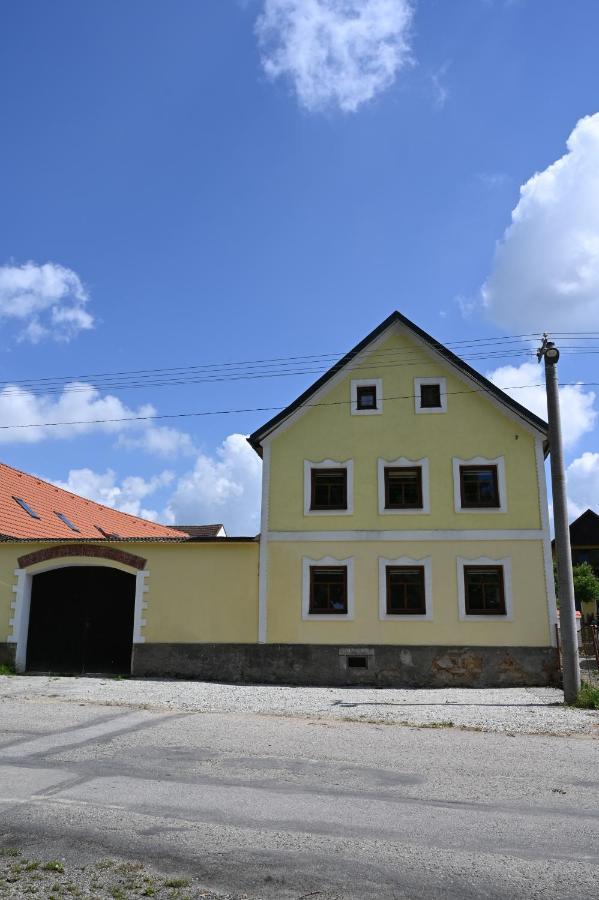 Penzion Mezi Radky Jindřichův Hradec Buitenkant foto